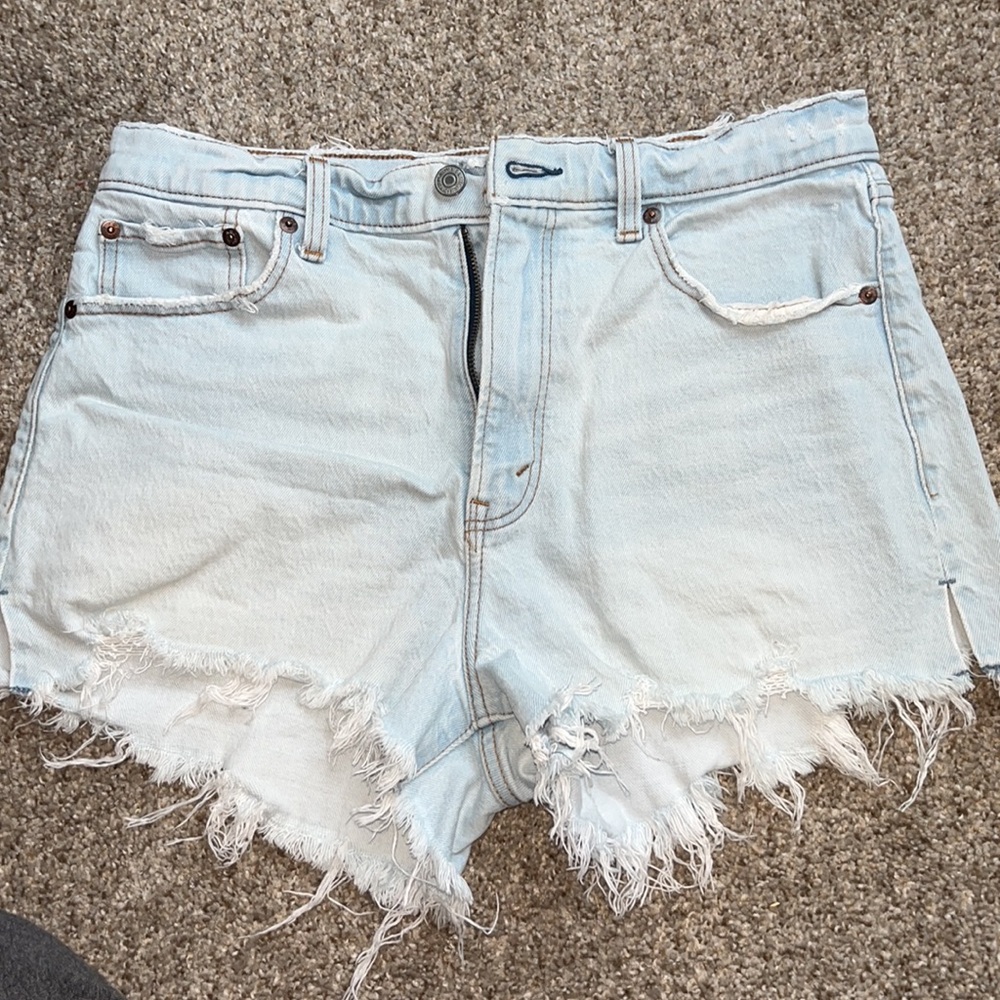 Abercrombie the mom short, high rise. Size 29/8
